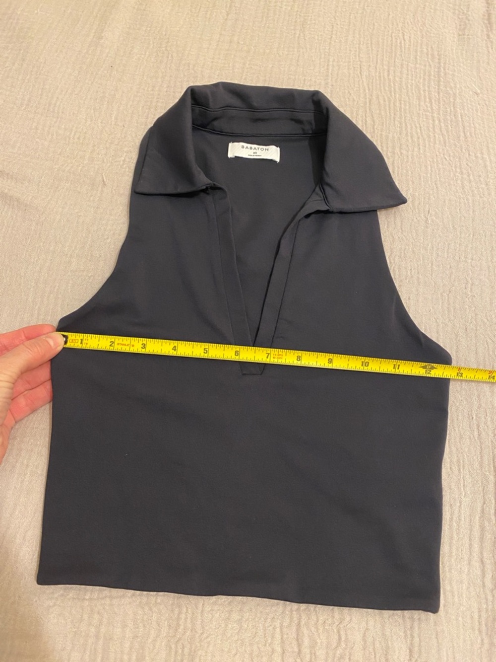 Babaton Black Sleeveless Collared V-Neck Polo Tank. Size XA - Picture 6 of 7